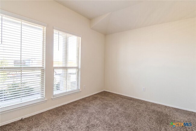 Building Photo - 2044 Wigeon Wy