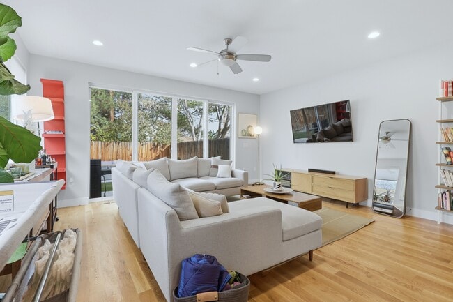 Building Photo - 1497 W 44th Ave