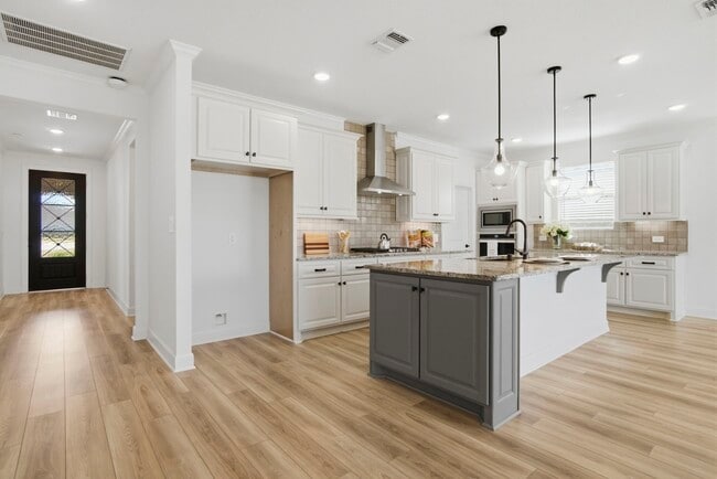 Building Photo - 9727 Rockwell Dr