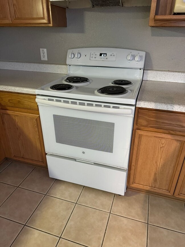 Building Photo - Newly Renovated Duplex in NE San Antonio!