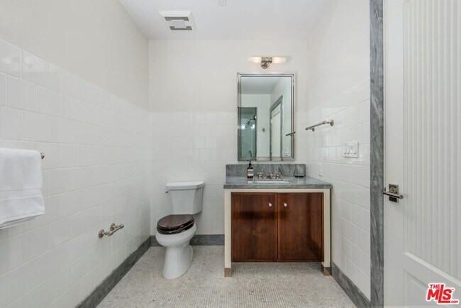 Building Photo - 15225 Palisades Village Ln