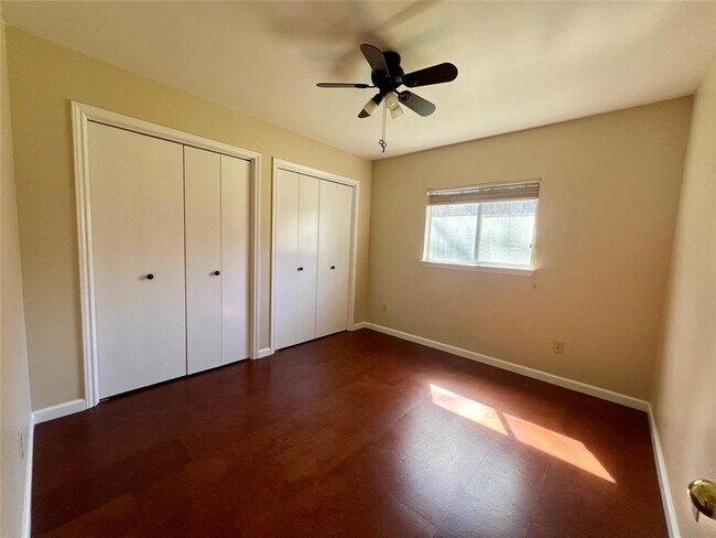 Building Photo - 6005 Avery Island Ave