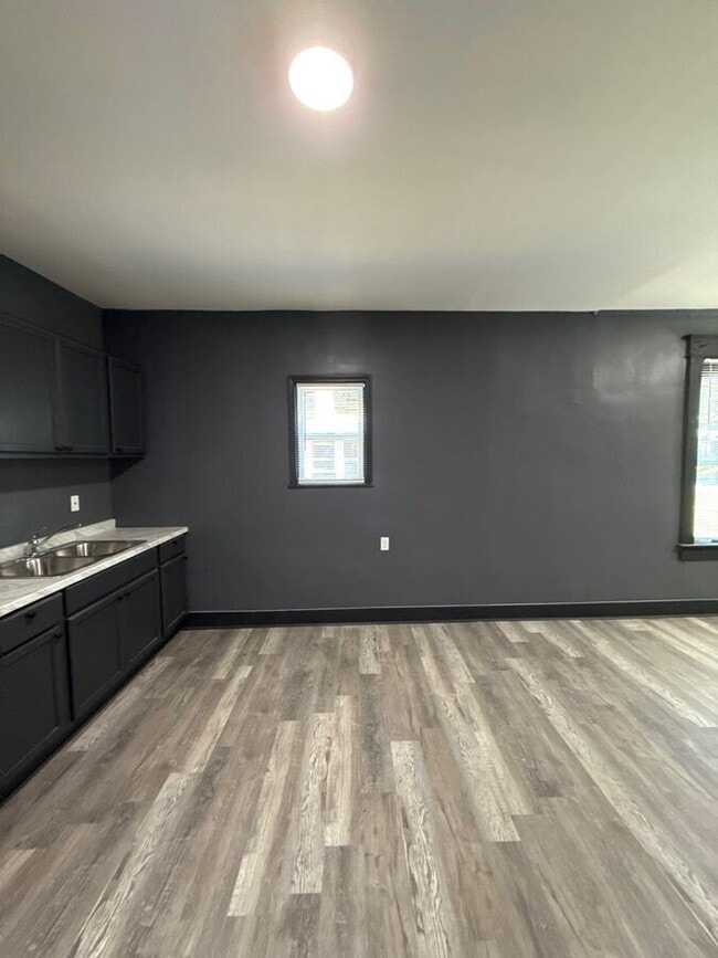 Building Photo - 3408 Bowen Ave