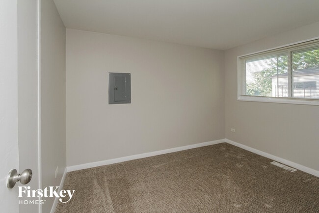 Building Photo - 187 Frederick Dr