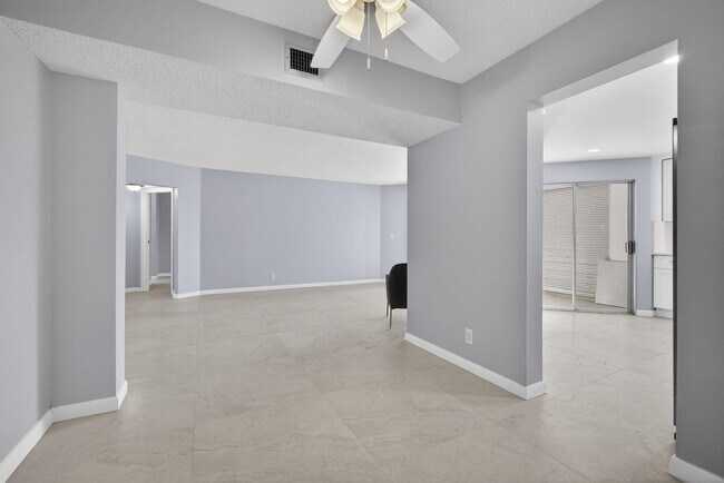 Building Photo - 3590 Via Poinciana