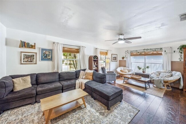 Building Photo - 8619 Veridian Dr