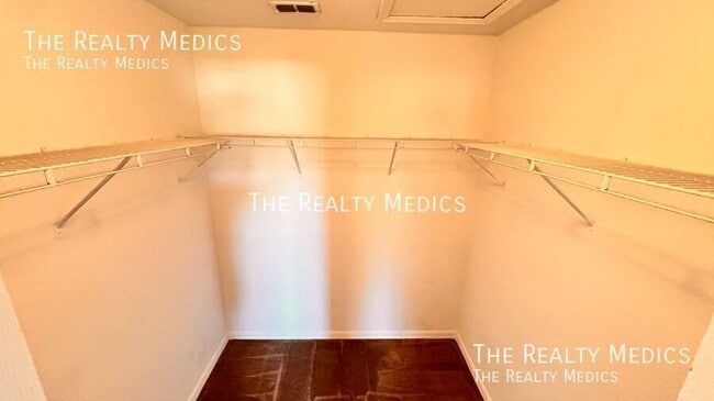 Building Photo - 331 Freedom's Ring Dr