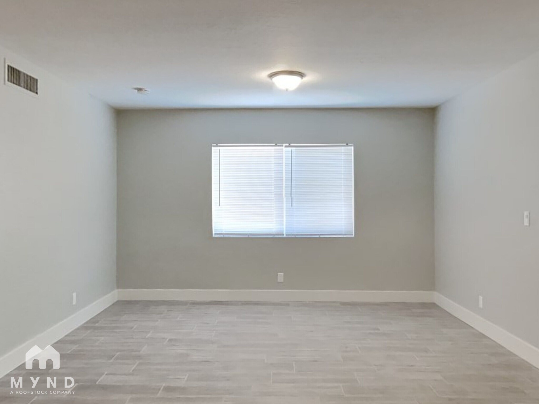 Building Photo - 4561 W Boca Raton Rd