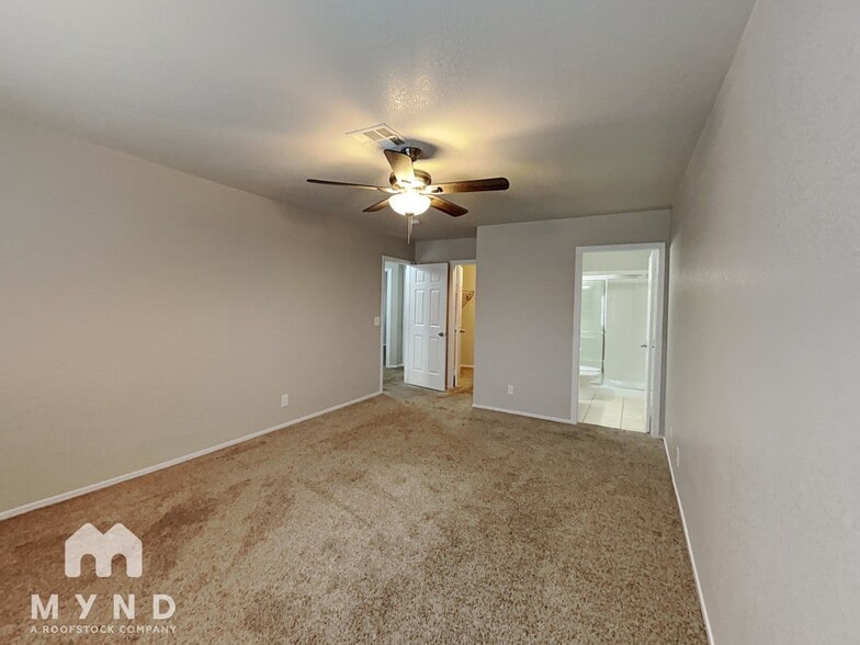 Building Photo - 2835 Floral Peak Dr