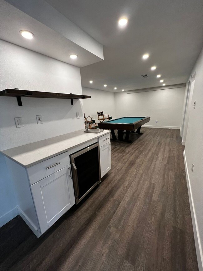 Building Photo - Spacious 4-bedroom + study home; Includes ...