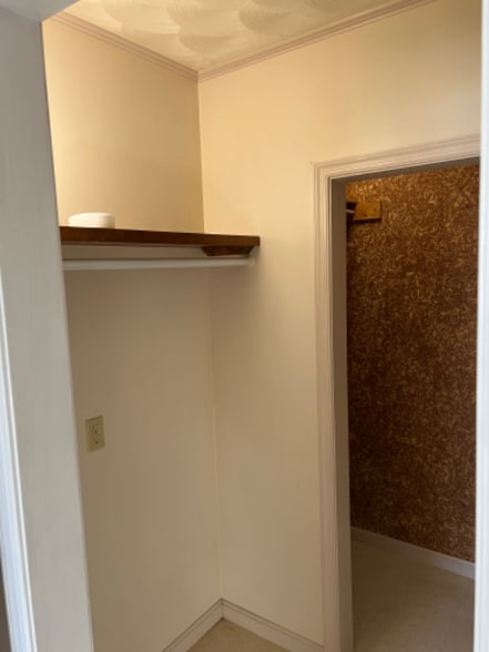 Building Photo - 483 Mainsville Rd