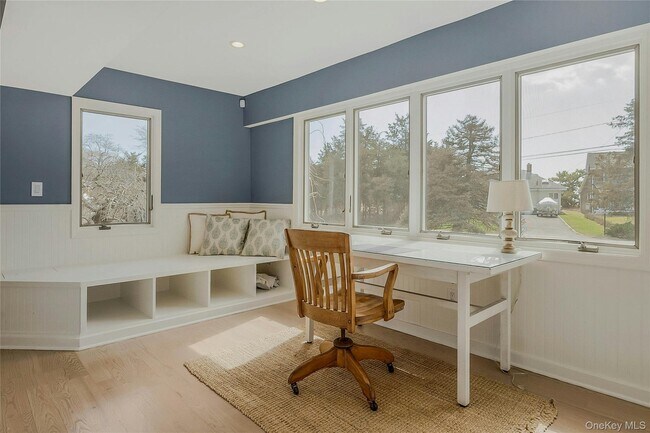 Building Photo - 370 Fishermans Beach Rd