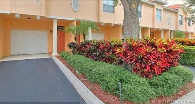 Building Photo - 2058 Alta Meadows Ln