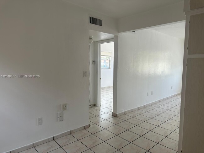 Building Photo - 7860 Harding Ave