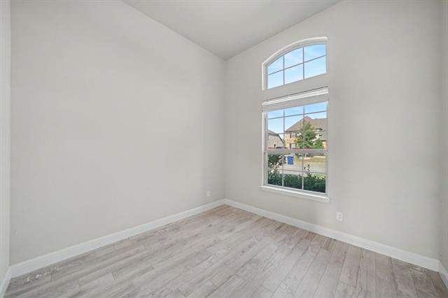 Building Photo - 2016 Binns Dr