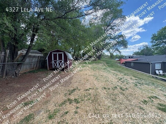 Building Photo - 4327 Lela Ave NE