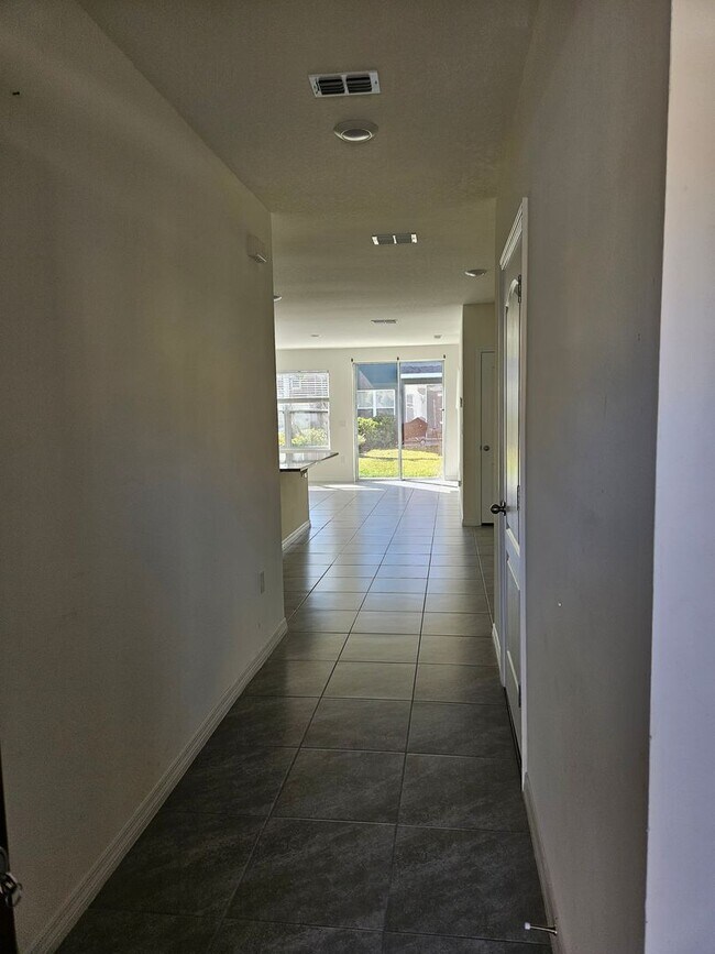 Building Photo - 3 BEDROOM 2 1/2 BATH TOWN HOME COMING SOON