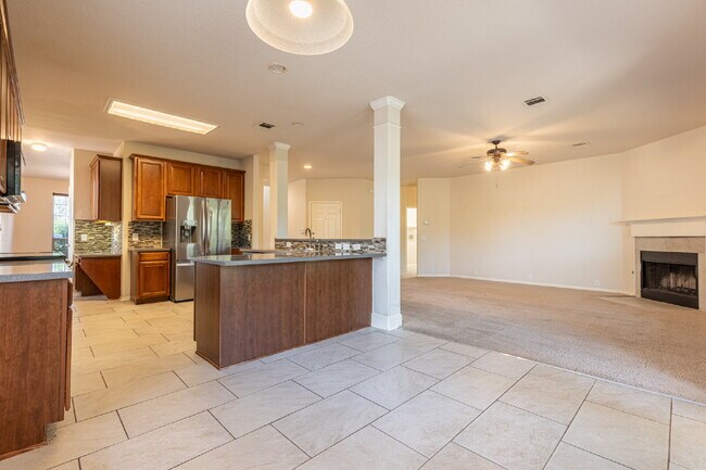 Building Photo - 1303 Alpine Pond