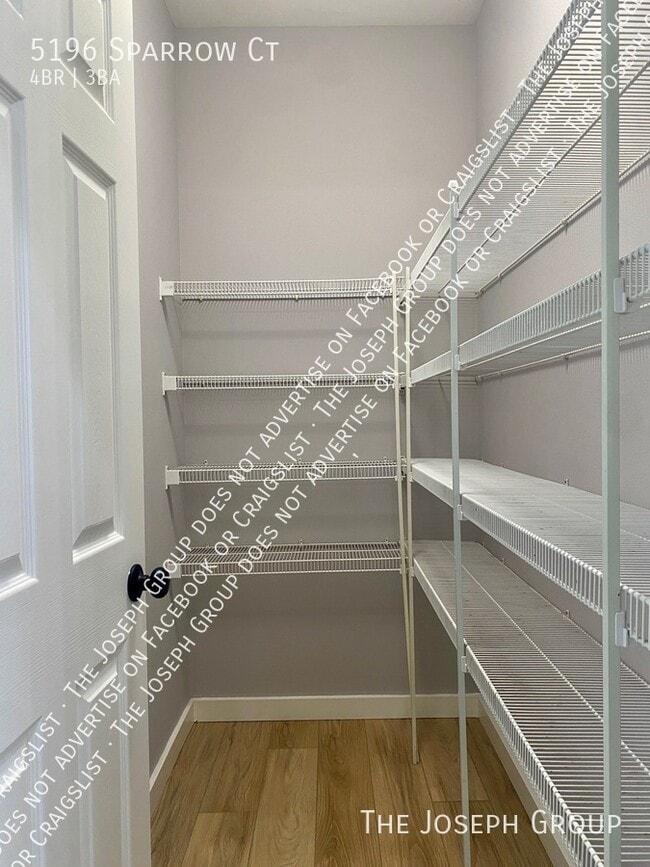 Building Photo - 5196 Sparrow Ct