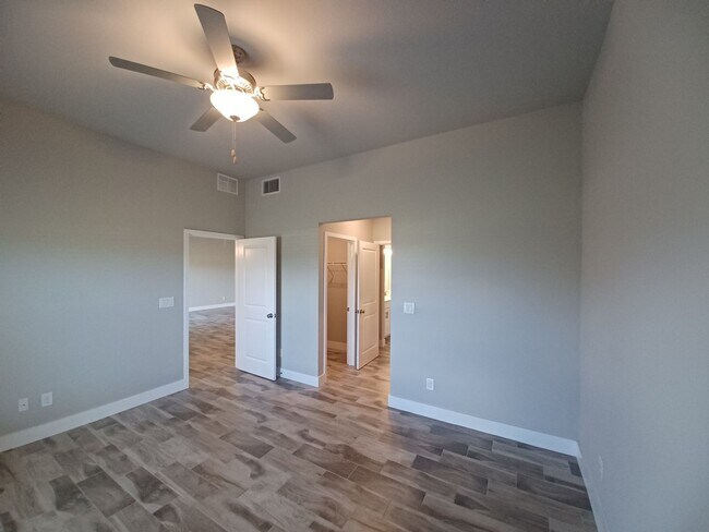 Building Photo - 1740 NW 9th Terrace