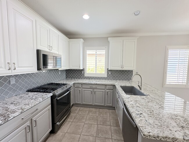 Building Photo - 1719 W Owens Way