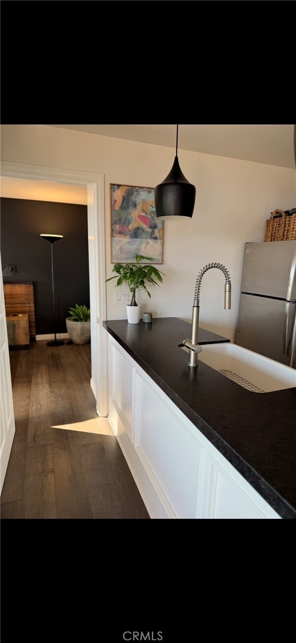 Building Photo - 290 La Brea St