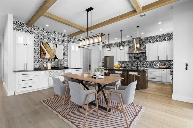 Building Photo - 14804 Arrowhead Dr
