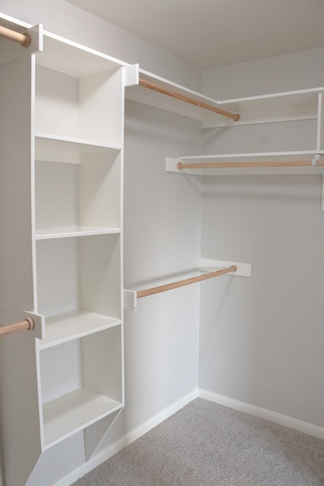 Building Photo - 29607 Legends Green Dr