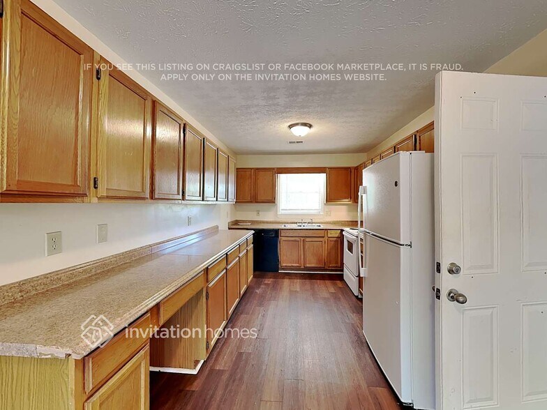 Building Photo - 403 Cindy Dr SE