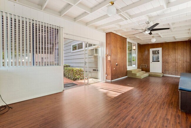 Building Photo - Large 3 Bedroom 2 Bathroom House in La Mesa!