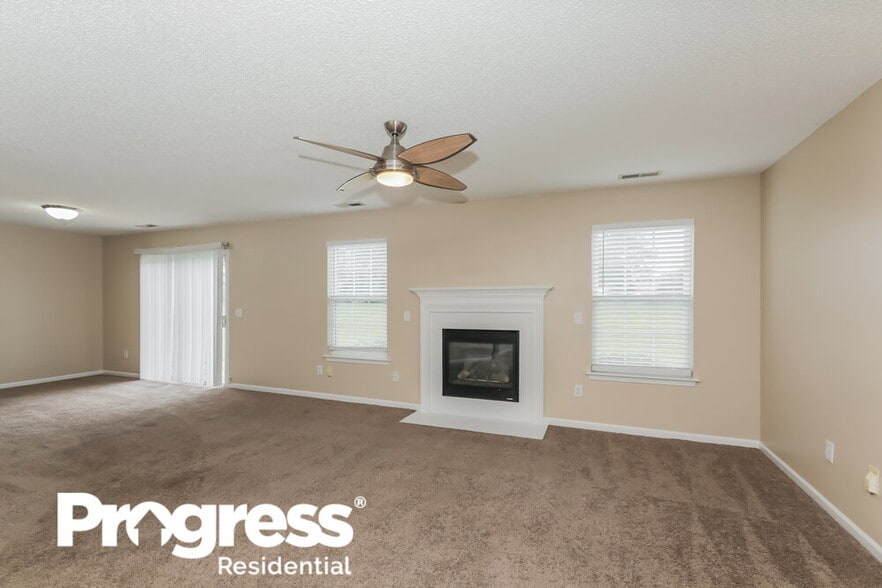 Building Photo - 1003 Fort Clapsop Ct