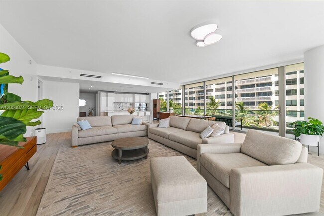 Building Photo - 10203 Collins Ave
