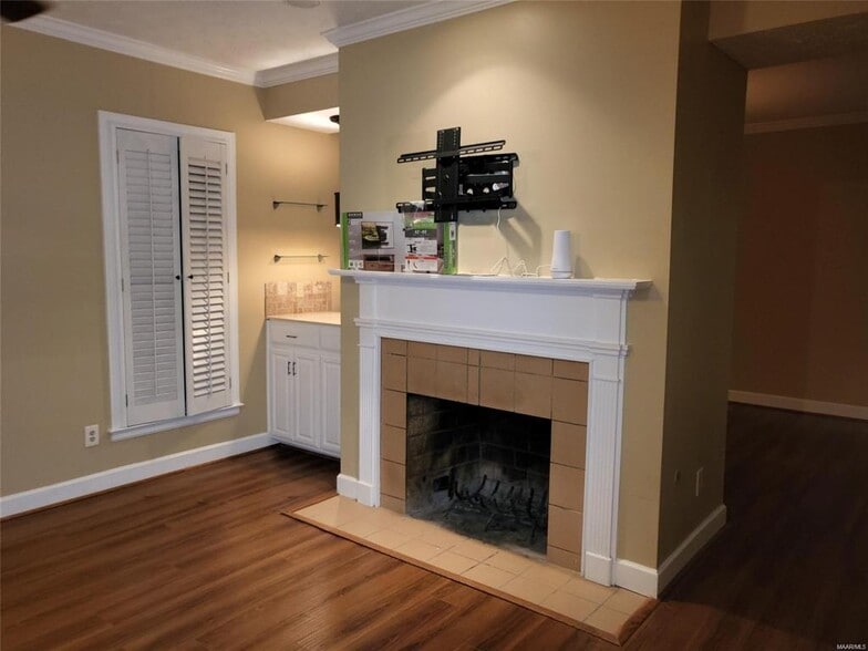 Building Photo - 1516 Charleton Dr