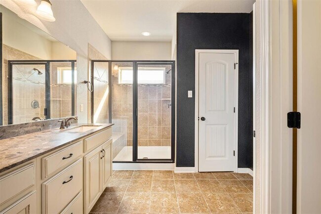 Building Photo - 7220 Wyoming Springs Dr