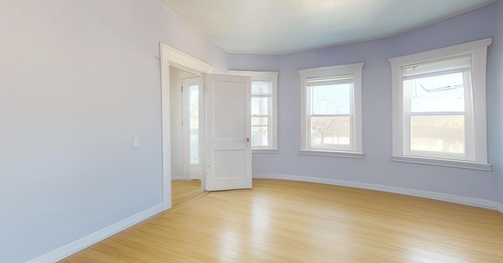 Building Photo - 95 Jamaica St