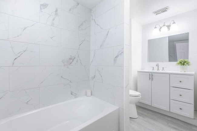 Building Photo - 125 Forrest Ave