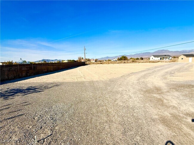 Building Photo - 2370 Deadwood St