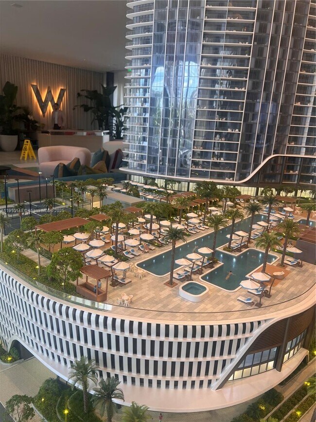 Building Photo - 400 N Riverside Dr