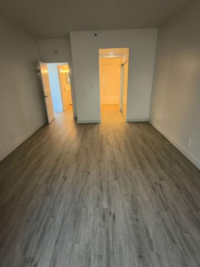 Building Photo - Newly Renovated Spacious 1BD/1 BA Property Available for Rent!!!
