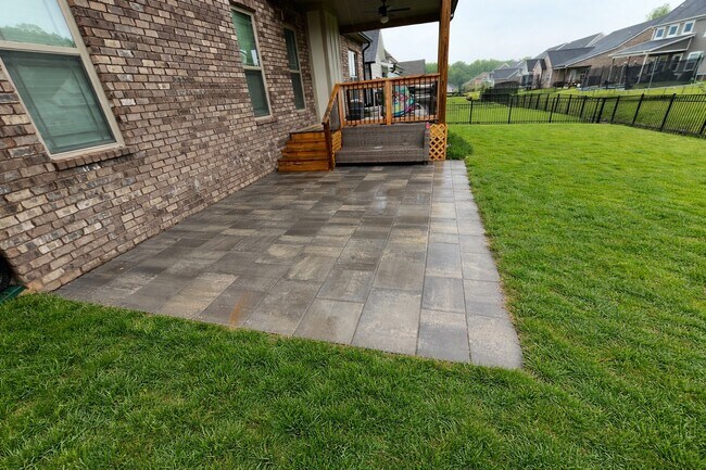 Building Photo - 446 Spiderwort Dr