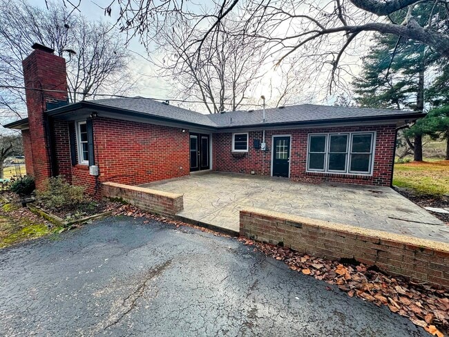 Building Photo - 11 Cooks Rd