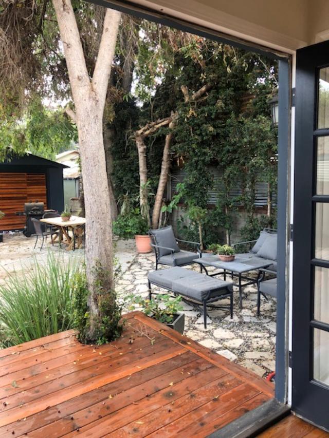 Ample entertainment space - 1444 Silver Lake Blvd