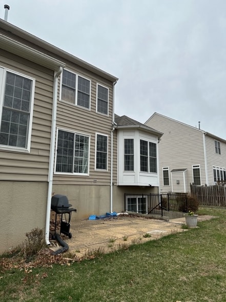 Building Photo - 9517 Mountwood Dr