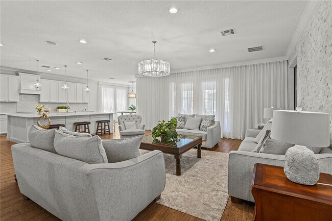 Building Photo - 8434 Chilton Dr