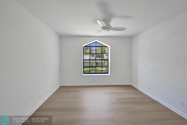 Building Photo - 2622 NW 49th St
