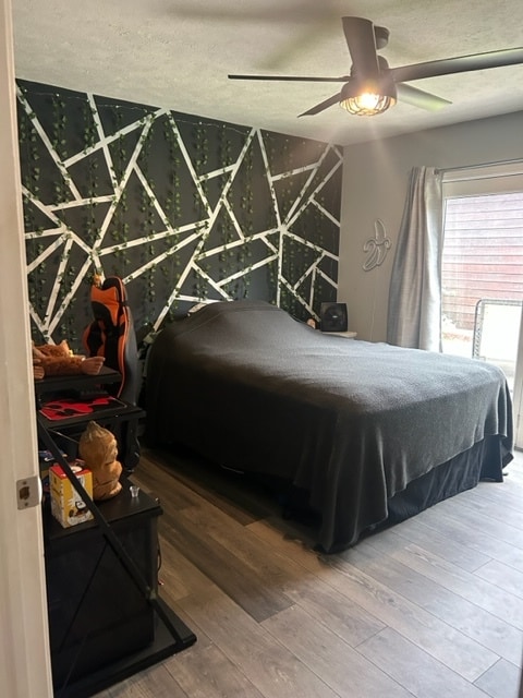 bedroom 1 - 2130 Hammond Pl E