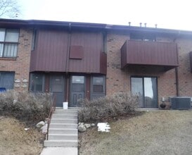 Building Photo - 9020 N Park Plaza Ct