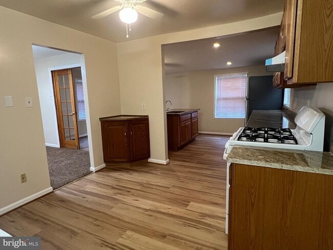 Building Photo - 800 Jefferson St NE