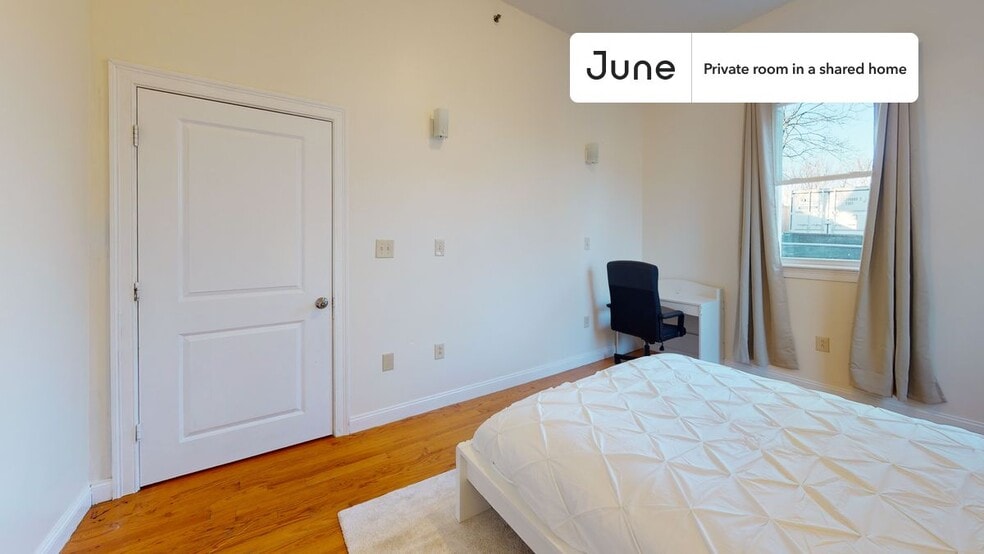 Building Photo - Room in Shared 4 bed/2 bath home