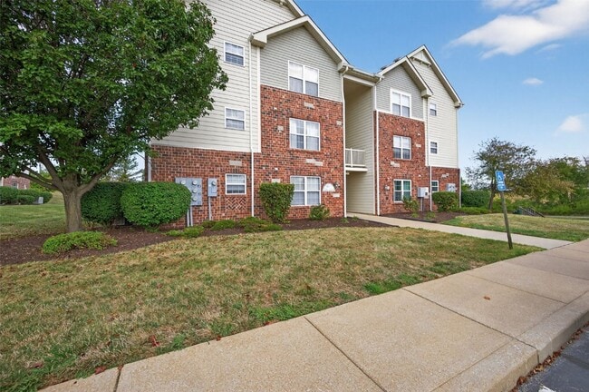 Building Photo - 1313 Piedmont Cir